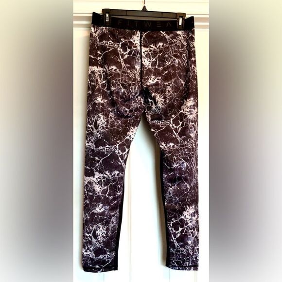 FITWEAR FASHION - NWT- L Sz 10 Marbled Leggings w/Black Trim. Soft & Sculpting - Picture 10 of 13